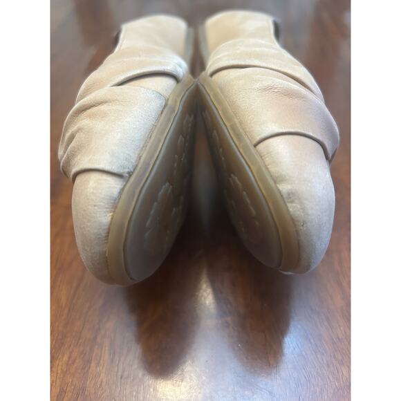 Born Women’s tan leather slip on flats, Sz 8.5m - Picture 9 of 13